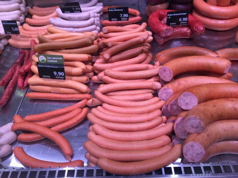 boutique-COURSEGOULES-min_sausages_meat_butchery-1069321